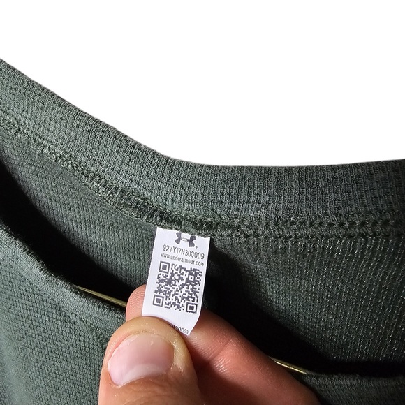 Under Armour Green Long Sleeve Men’s Medium Athletic T Shirt Tee Great Condition - Picture 3 of 4